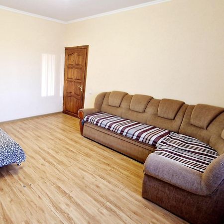 Apartment On Kravchuka, 11B Lutsk Exterior photo